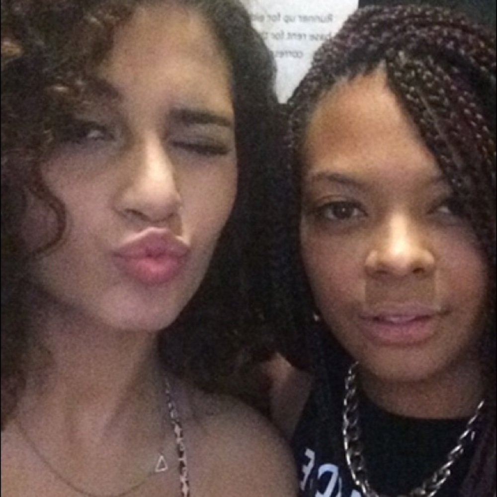 Meet your Posher, Mirysa